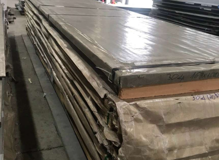 THÉP CHỊU MÀI MÒN LỚP  3CR12 