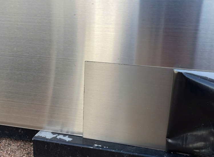 TẤM INOX XƯỚC HL MÀU GHI