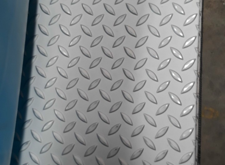 TẤM INOX DẬP GÂN, CHỐNG TRƯỢT 201/304/316/430