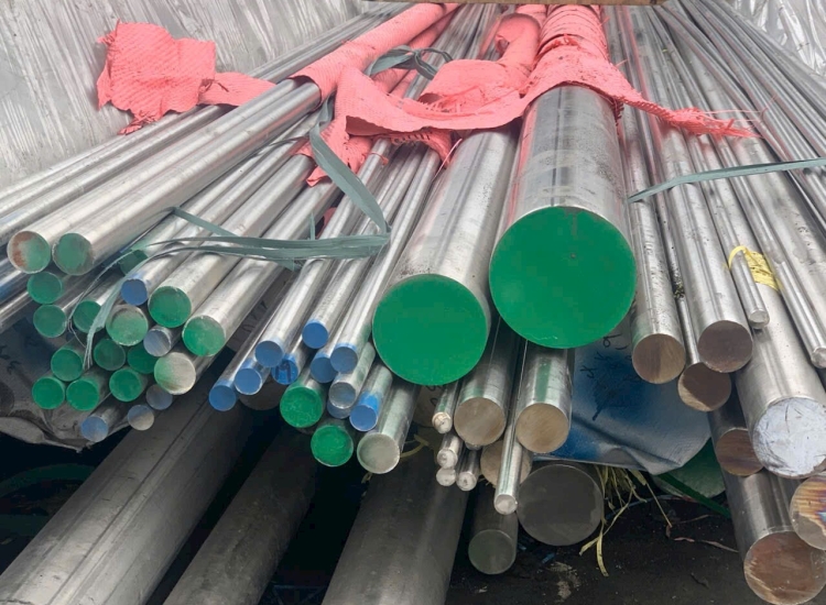 LÁP TRÒN ĐẶC 304- PHI 110|STAINLESS STEEL 304 ROUND BAR , Diameter 110mm