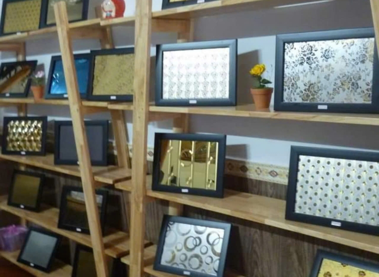 TẤM INOX HOA VĂN HỒNG VÀNG