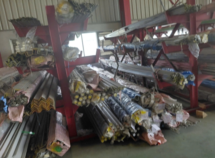 VÊ ĐÚC INOX 316/316L: 25 x 25 x 3.0 x 6 M